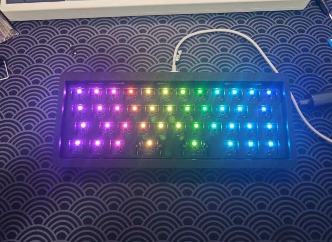 MiFuny 40% สายมินิคีย์บอร์ดชุด - Gaming Accessories Combo บทวิจารณ์และราคา